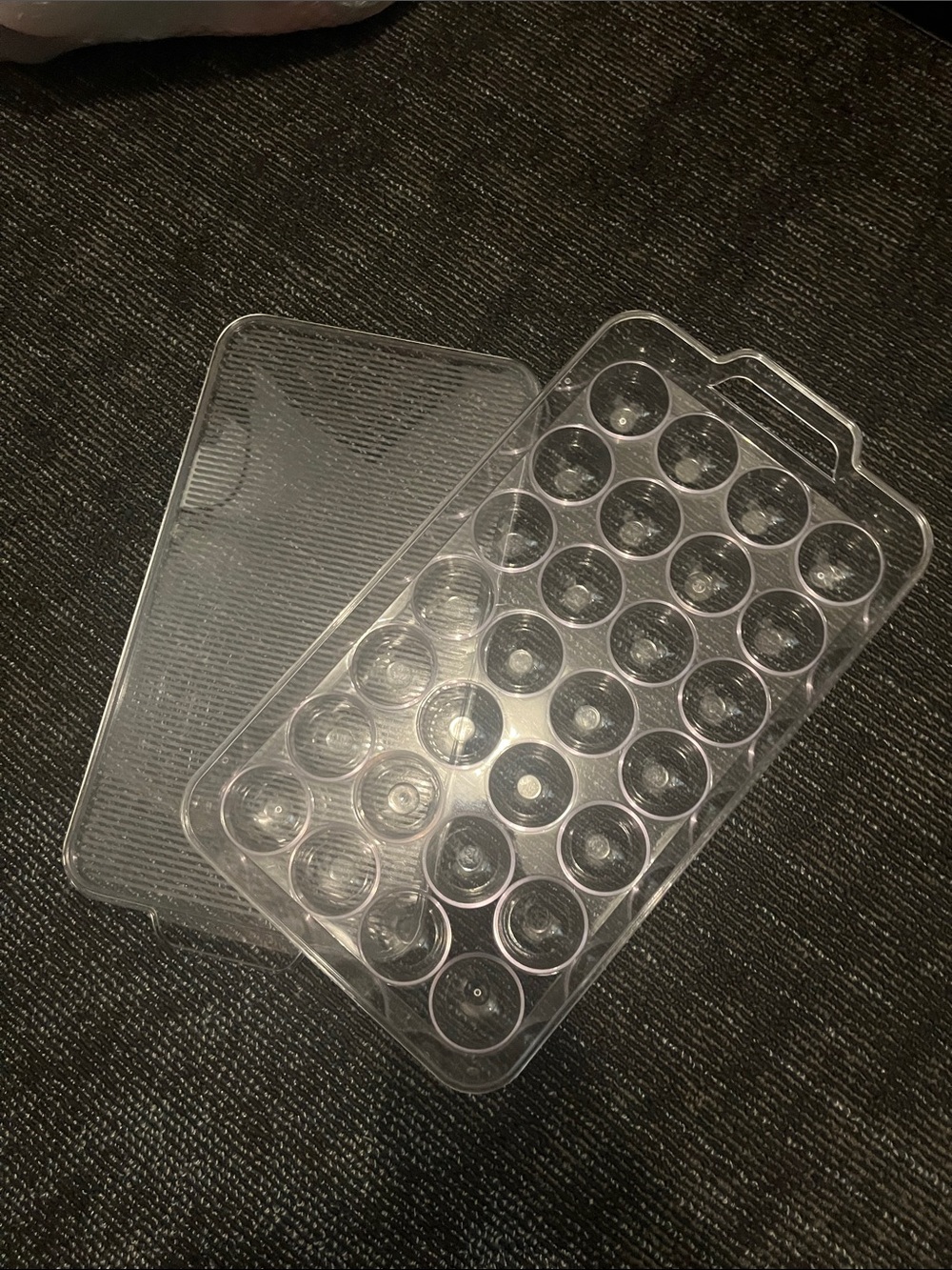 28 egg holder plastic container